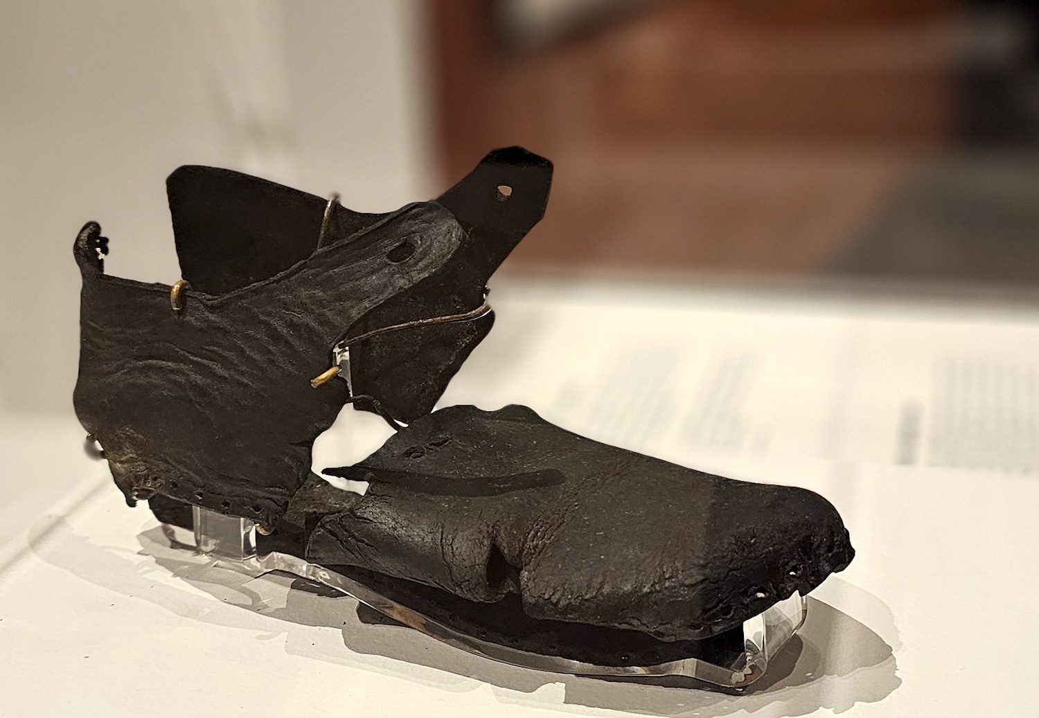 20240818_161047 A leather shoe